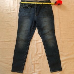 Universal Thread Jeans